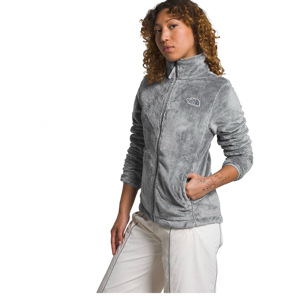 The North Face Grey Teddy Fleece Jacket – Cozy & Stylish!